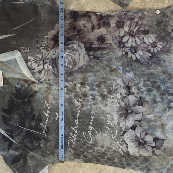 Point Zero Blouse - Picture 4 of 7